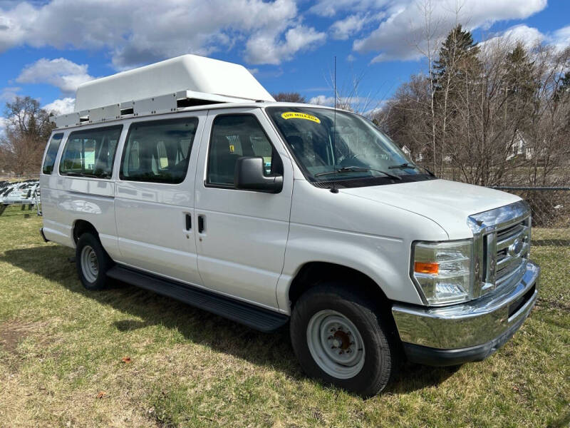 2011 Ford E-Series E-350 SD XLT