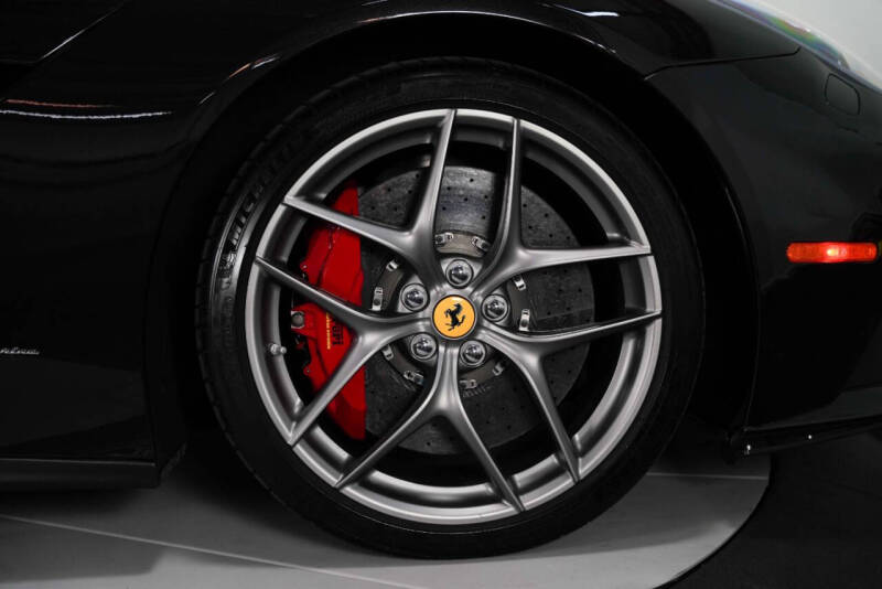 2016 Ferrari F12berlinetta