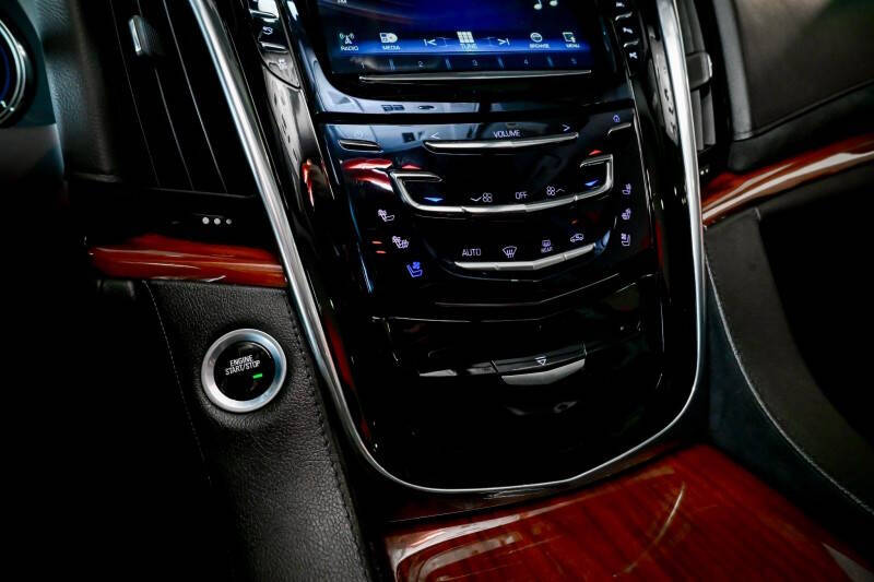 2017 Cadillac Escalade Luxury