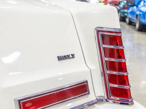 1977 Lincoln Mark V