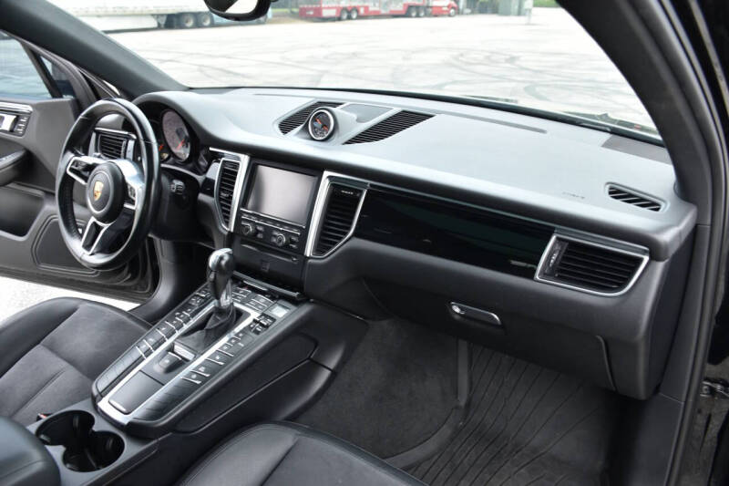 2016 Porsche Macan S