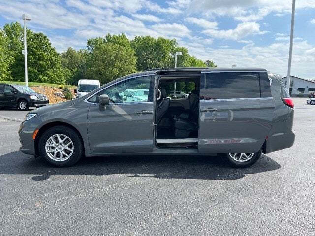 2022 Chrysler Pacifica 5