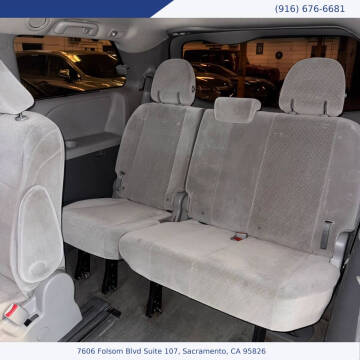 2017 Toyota Sienna LE 8-Passenger