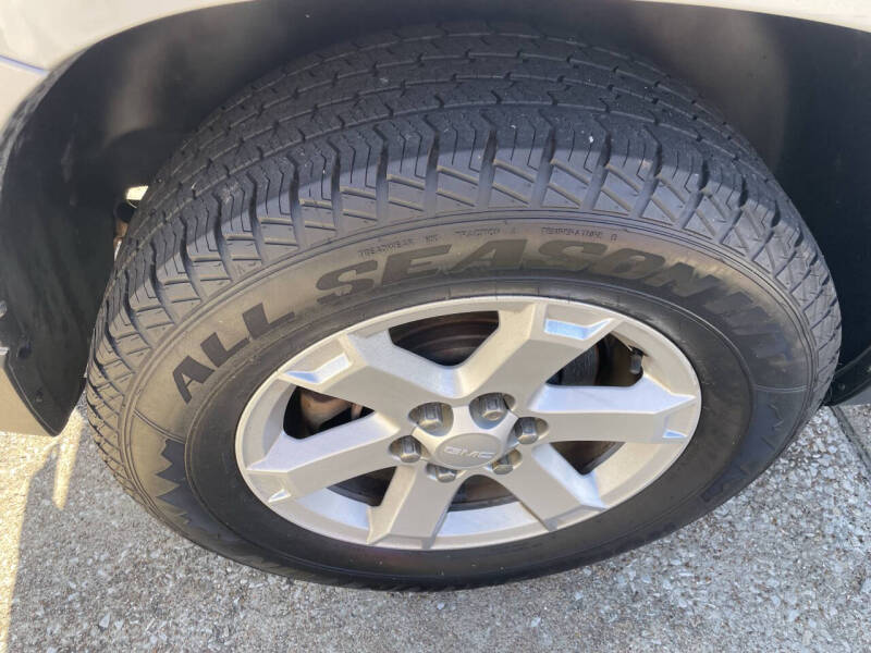 2015 GMC Acadia SLE-2