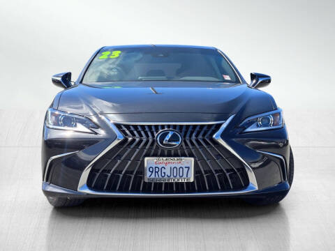 2023 Lexus ES 300h