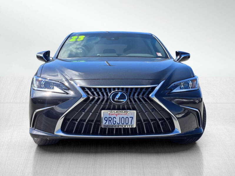 2023 Lexus ES 300h