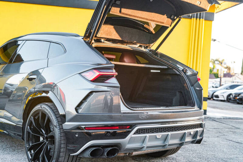 2020 Lamborghini Urus