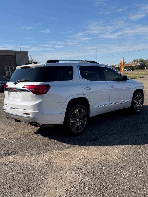 2017 GMC Acadia Denali