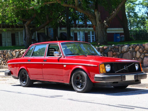 1975 Volvo 240 w 300hp LT1 V8 for sale at NeoClassics - JFM NEOCLASSICS in Willoughby OH