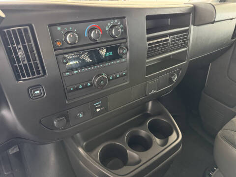 2023 GMC Savana 2500