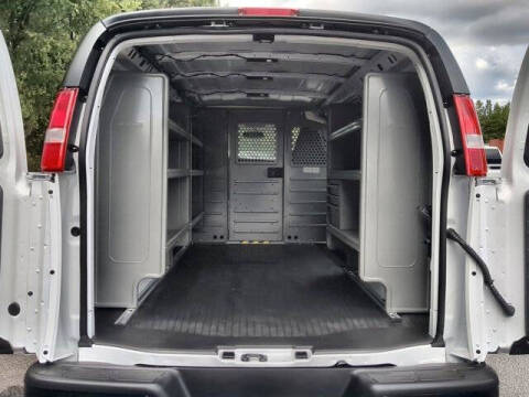 2025 Chevrolet Express 2500