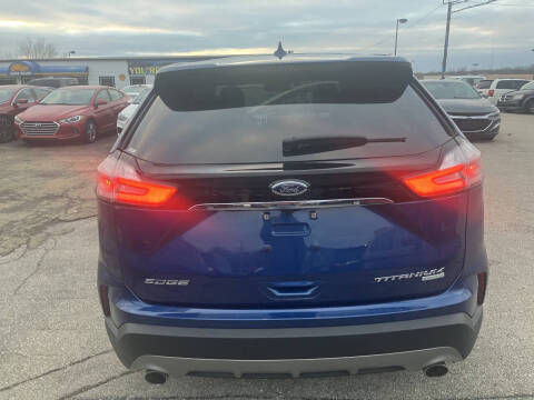 2020 Ford Edge Titanium