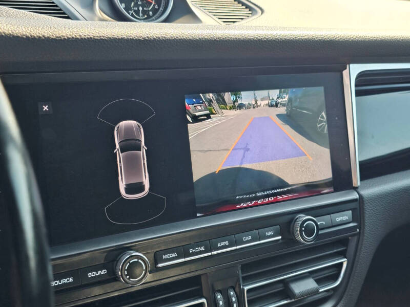 2021 Porsche Macan