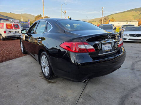 2011 Infiniti M37