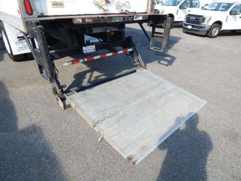 2017 Freightliner M2 106