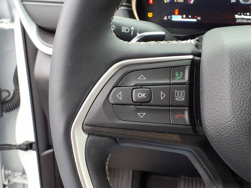 2023 Jeep Grand Cherokee Laredo