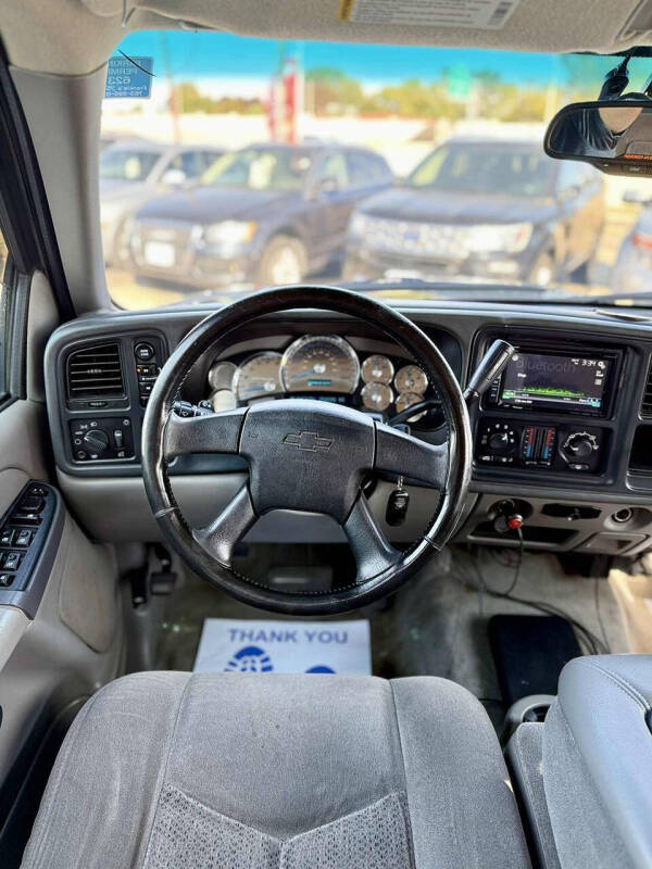 2004 Chevrolet Tahoe LS