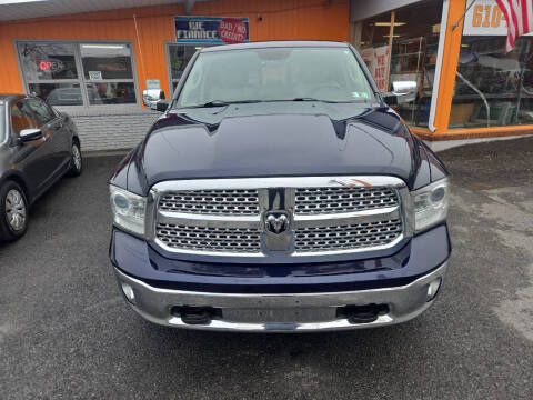 2015 RAM 1500 Laramie