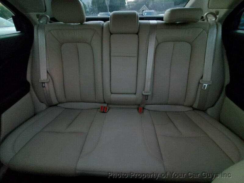 2019 Lincoln Continental Select