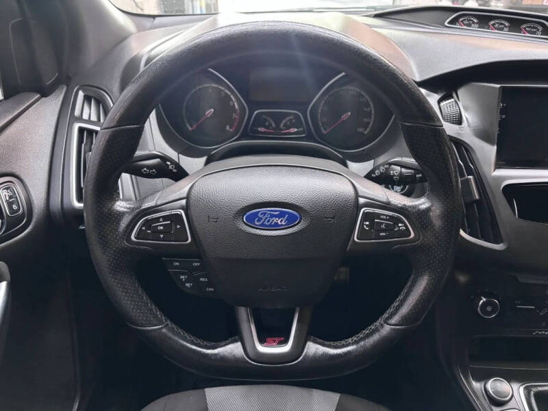2017 Ford Focus ST
