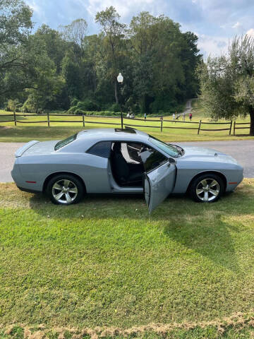 2021 Dodge Challenger SXT