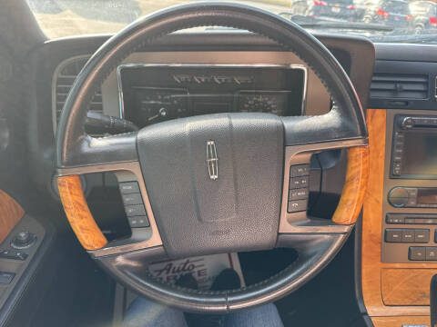 2011 Lincoln Navigator