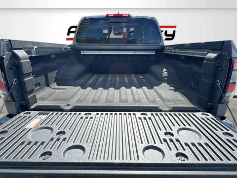 2024 Nissan Frontier SL