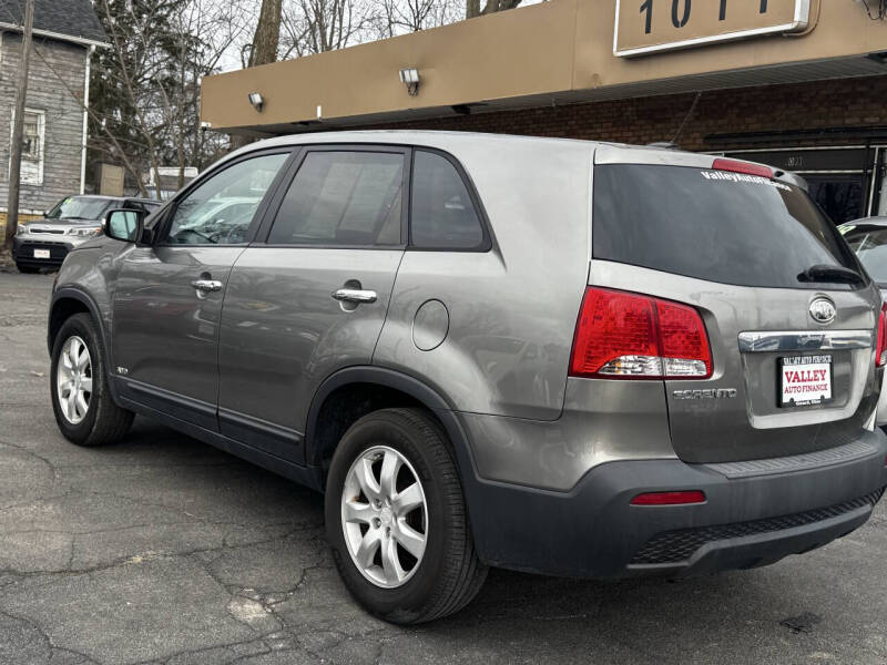 2011 Kia Sorento LX