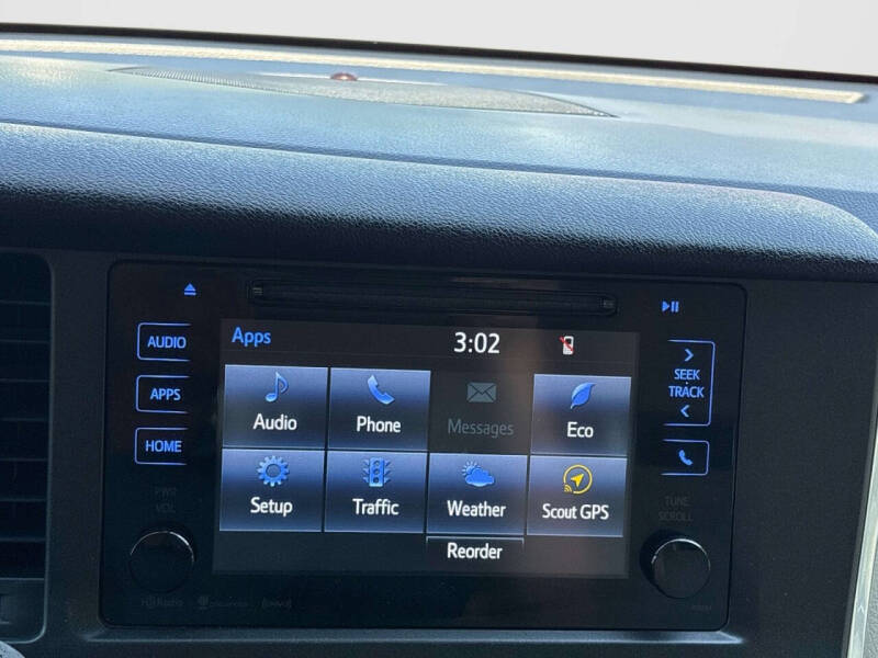 2017 Toyota Sienna LE 8-Passenger