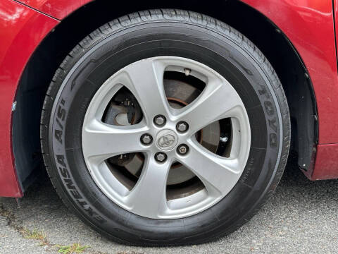 2012 Toyota Sienna LE 8-Passenger