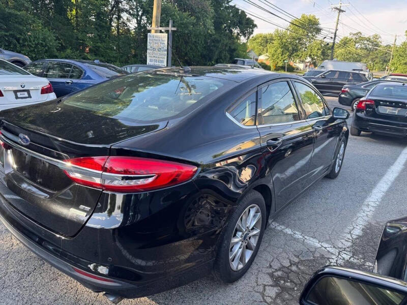 2017 Ford Fusion SE