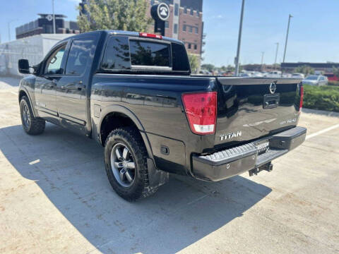 2015 Nissan Titan