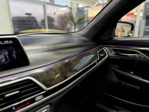 2017 BMW 7 Series 750i