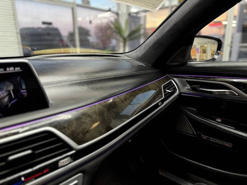 2017 BMW 7 Series 750i