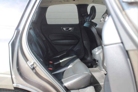 2019 Volvo XC60 T5 Momentum