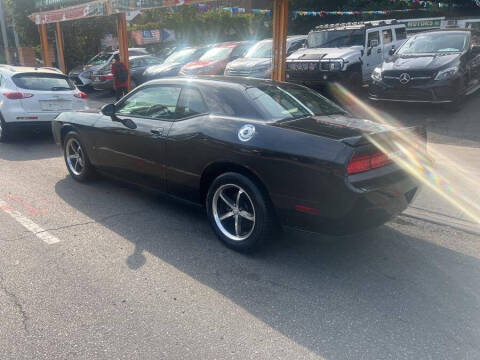2010 Dodge Challenger SE