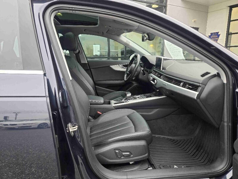 2017 Audi A4 2.0T quattro Premium Plus