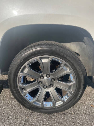 2017 GMC Yukon XL Denali