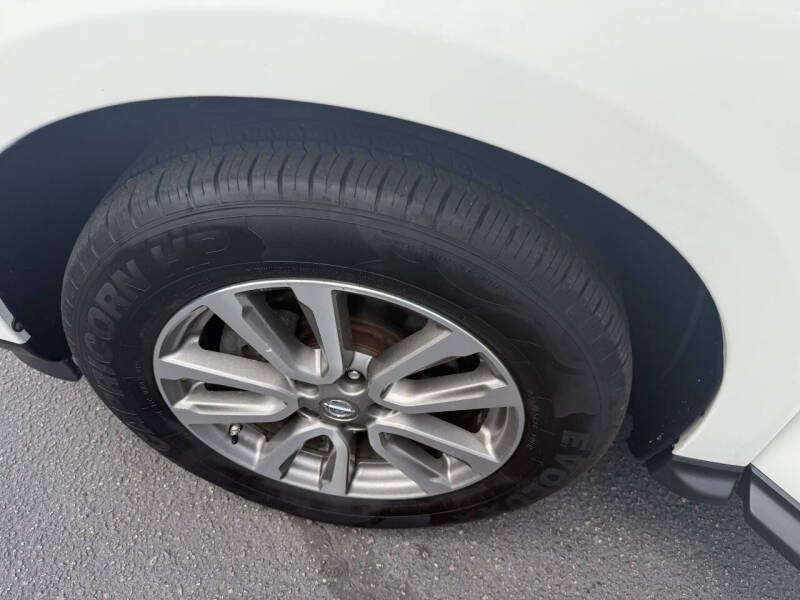 2015 Nissan Pathfinder SV