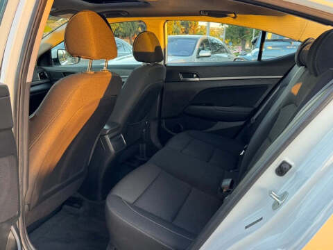 2018 Hyundai Elantra