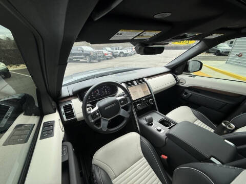 2024 Land Rover Discovery P360 Dynamic SE