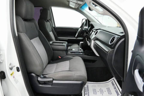 2017 Toyota Tundra SR5