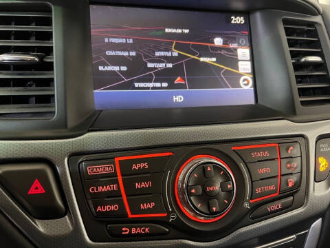 2020 Nissan Pathfinder SL