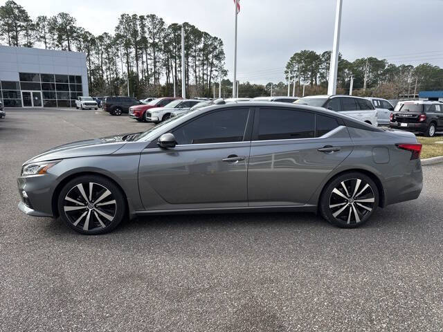 2022 Nissan Altima 2.0 SR