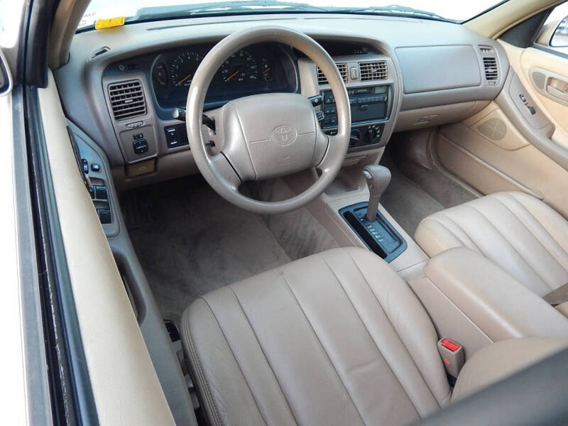 1997 Toyota Avalon XL