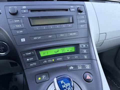 2010 Toyota Prius III