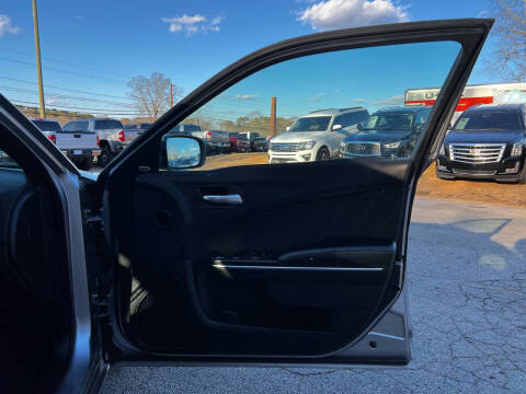 2017 Dodge Charger SXT