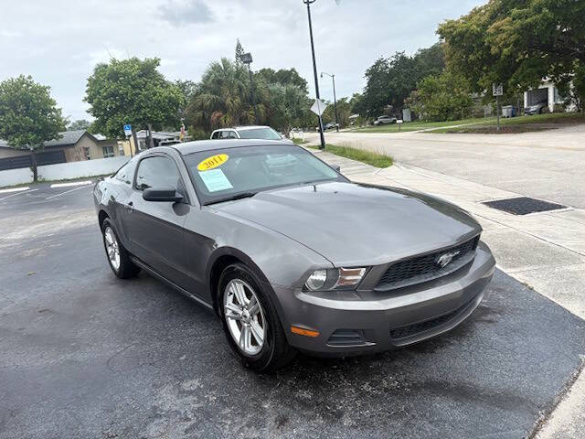 2011 Ford Mustang V6