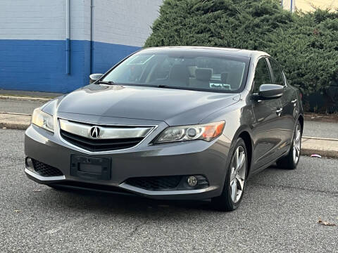 2013 Acura ILX 2.0L w/Tech