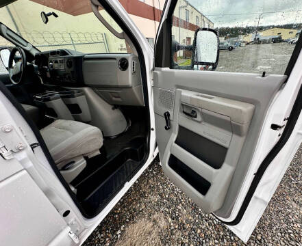 2010 Ford E-Series E-250